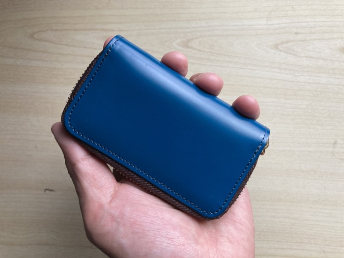 新喜皮革コードバンキーケース ―― カードの断捨離とともに、キーケースをスリム化。財布と同じカラーのコードバンに買い替え。